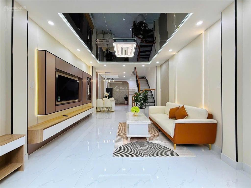 Định cư úc bán nhà trần huy liệu, phú nhuận  giá5,66tỷ/61m2  thuê 23trgần chợ nguyễn đình chiểu