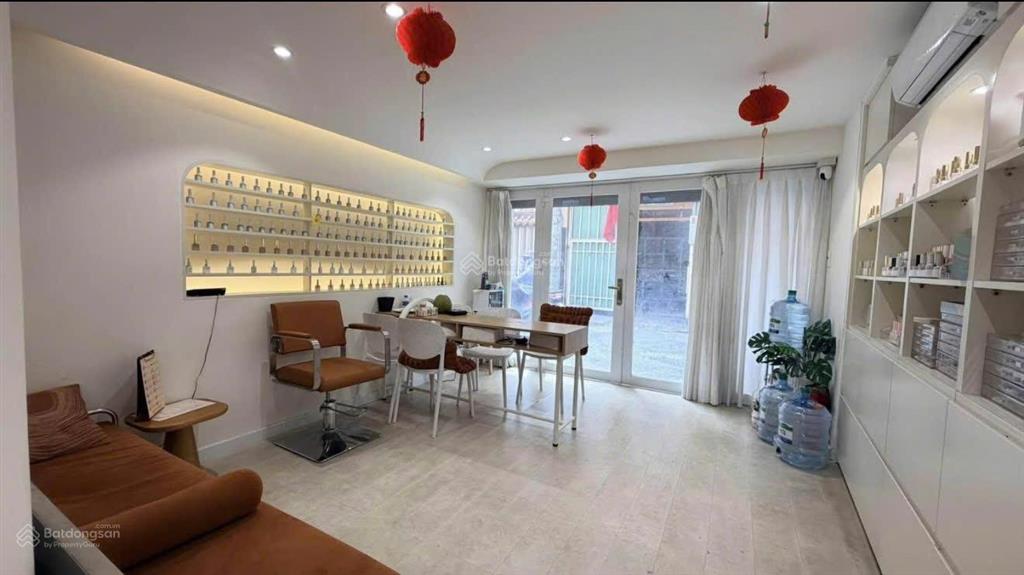 Ngộp vốn bán nhanh căn nhà mtđ nguyễn đình chiểu, quân 3  giá 7,25tỷ/63m2  cho thuê 42tr/tháng