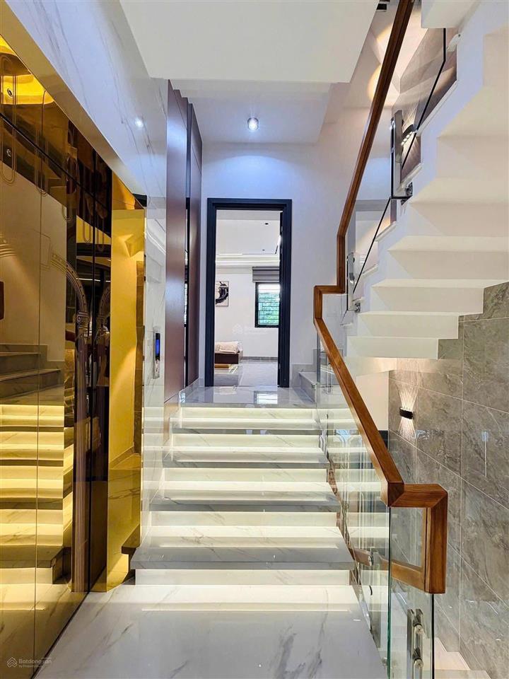 Siêu phẩm nhà phố có thang máy đường đặng chất  quận 8  giá 3,27 tỷ/72m2  full nội thất cao cấp