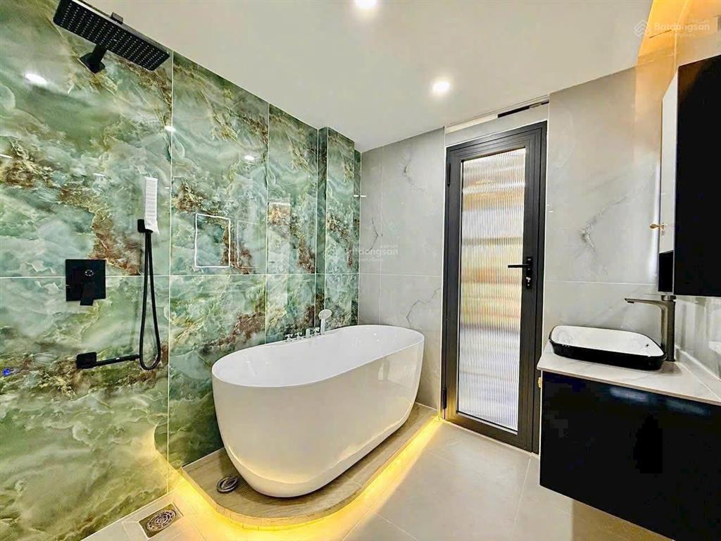 Bán gấp căn nhà thông số khủng đường trịnh quang nghị, quận 8  giá 4,1tỷ/120m2  cho thuê 25tr/th
