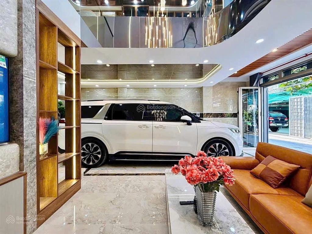 Bán gấp căn nhà thông số khủng đường trịnh quang nghị, quận 8  giá 4,1tỷ/120m2  cho thuê 25tr/th
