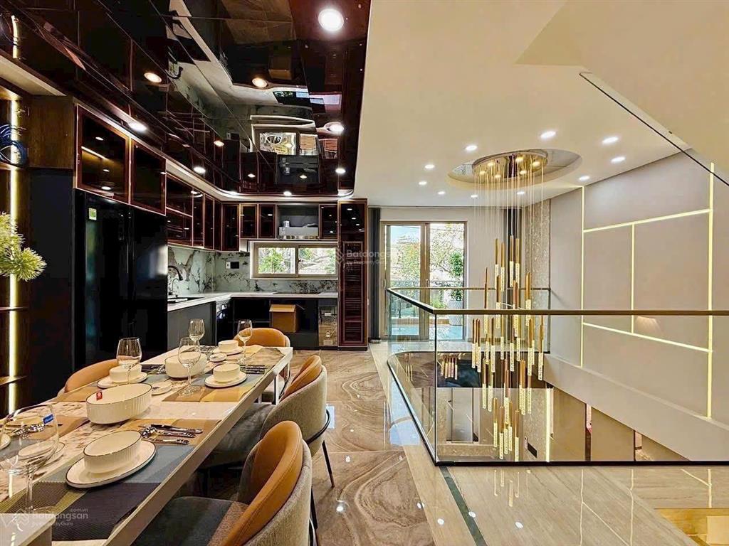 Bán gấp căn nhà thông số khủng đường trịnh quang nghị, quận 8  giá 4,1tỷ/120m2  cho thuê 25tr/th