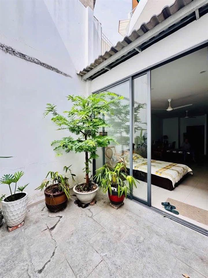 Chính chủ bán gấp căn nhà đường trần văn sắc, thảo điền, quận 2  121,6m2 (7,6m x 16m)