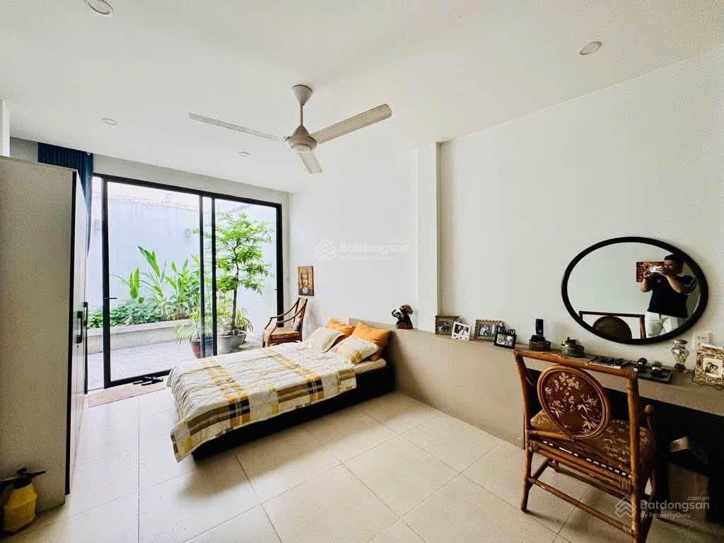 Chính chủ bán gấp căn nhà đường trần văn sắc, thảo điền, quận 2  121,6m2 (7,6m x 16m)