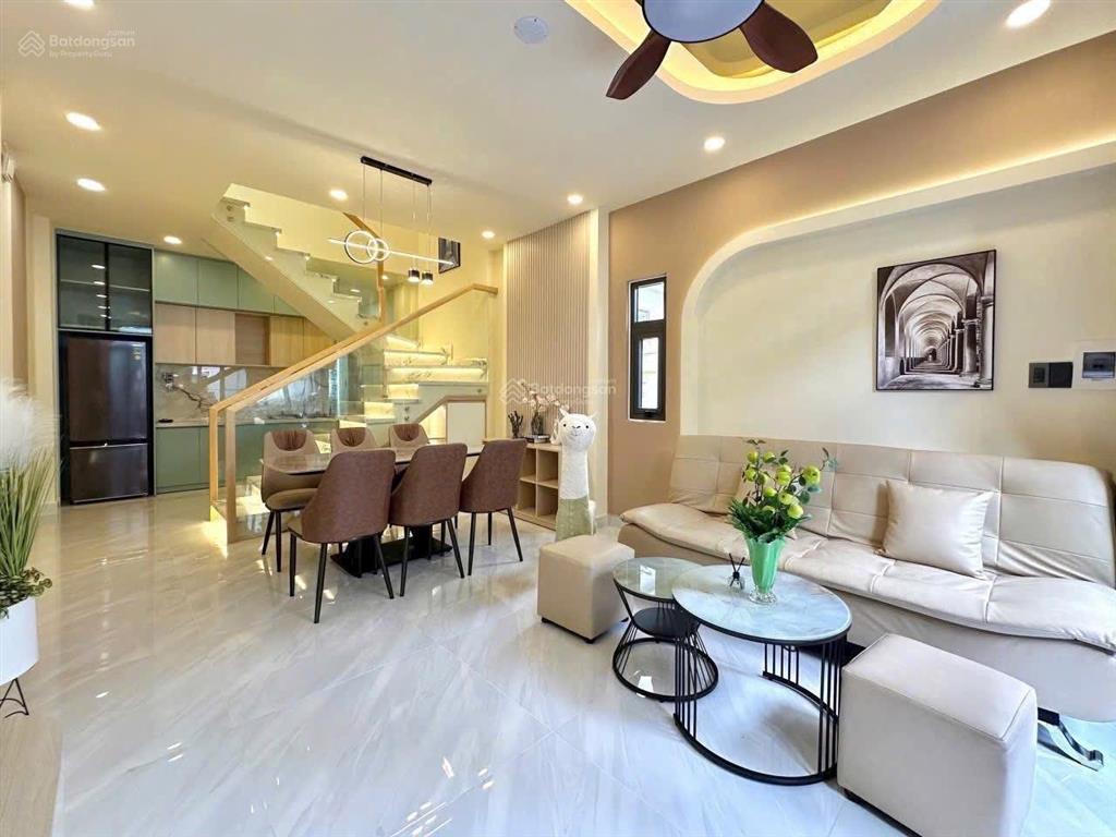 Chính chủ cần bán nhà thích quảng đức, phú nhuận  giá 6,22 tỷ/63m2 (4,2m x 15m)  thuê 25tr/tháng