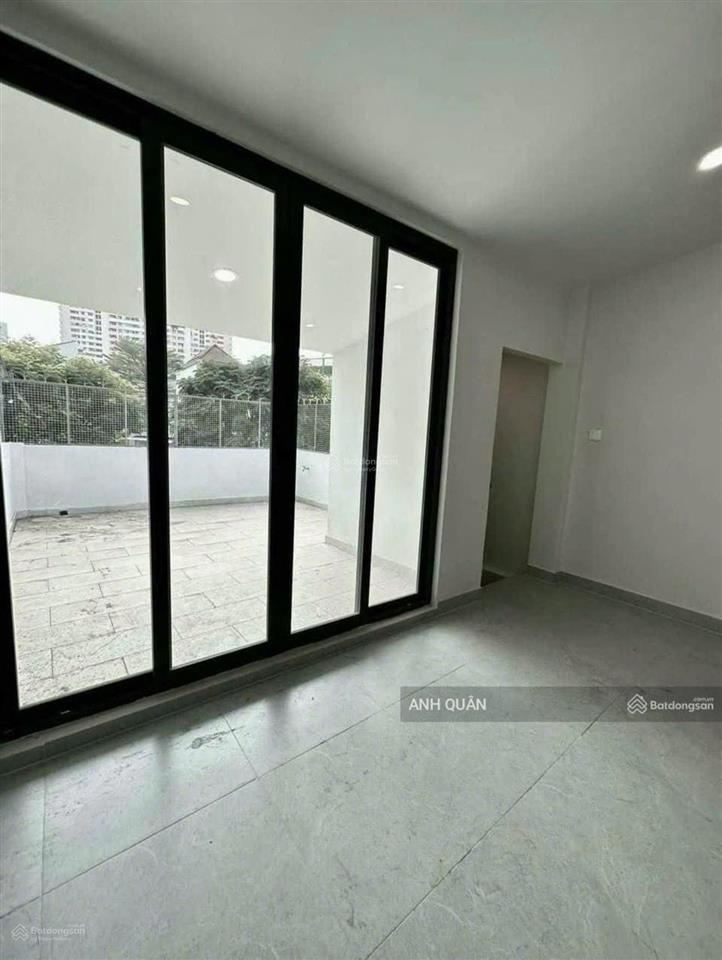 Sang nước ngoài cần bán nhà mtđ lê văn sỹ, nhiêu lộc  76,8m2  thuê 42tr/th  2l, 4pn