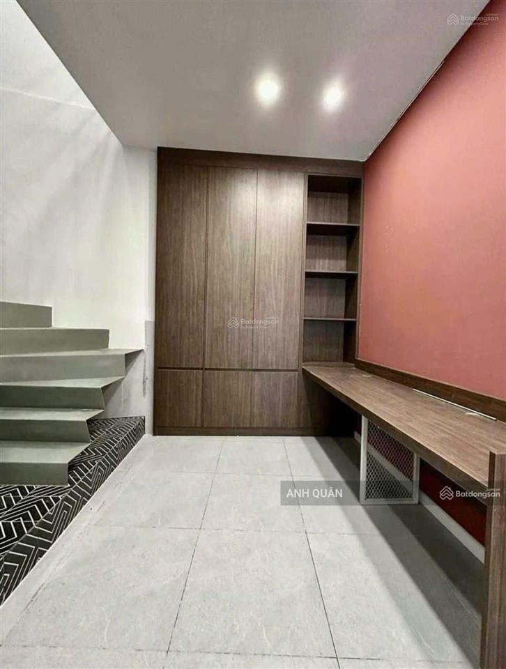 Sang nước ngoài cần bán nhà mtđ lê văn sỹ, nhiêu lộc  76,8m2  thuê 42tr/th  2l, 4pn
