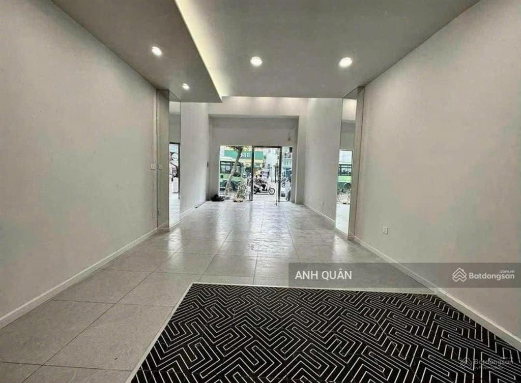 Sang nước ngoài cần bán nhà mtđ lê văn sỹ, nhiêu lộc  76,8m2  thuê 42tr/th  2l, 4pn