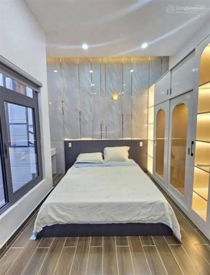 Bán nhà 2 lầu hẻm xe hơi đường nguyễn hiền  bàn cờ  72m2 thuê 45tr, gần chợ vườn chuối