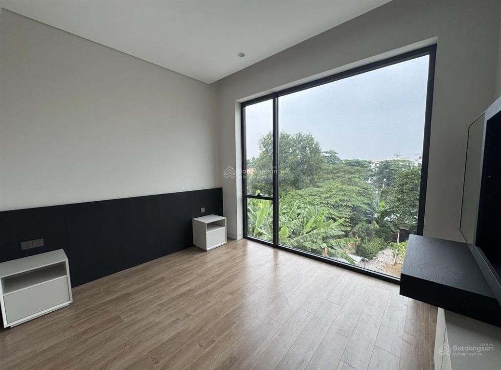 Ngộp vốn kinh doanh cần bán nhà đường tống hữu định, quận 2  165m²  thuê 50tr/tháng