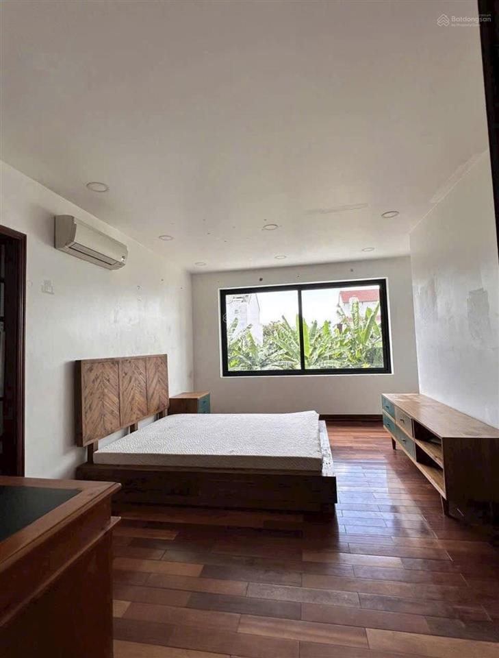 Siêu phẩm nguyễn văn hưởng, an khánh  ngay tổng lãnh sự malaysia  120m2  thuê 40 tr