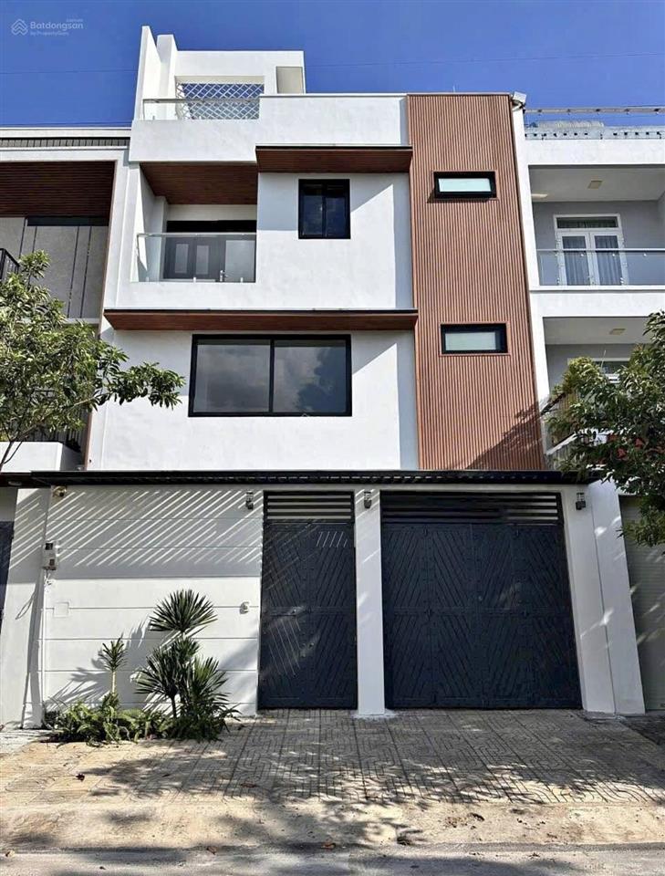 Siêu phẩm nguyễn văn hưởng, an khánh  ngay tổng lãnh sự malaysia  120m2  thuê 40 tr