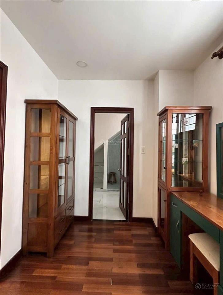 Siêu phẩm nguyễn văn hưởng, an khánh  ngay tổng lãnh sự malaysia  120m2  thuê 40 tr