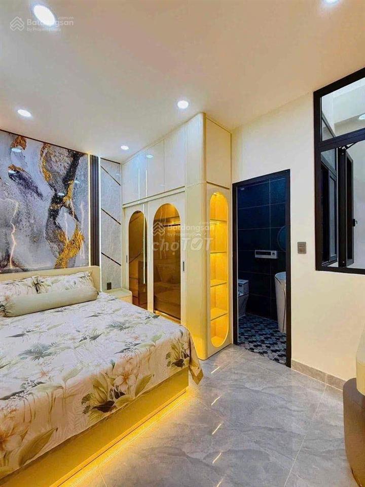 Chính chủ cần bán nhà đường cao đạt, phường 1, quận 5  giá 5,35tỷ/69,6m2  thuê 20tr/tháng  shr