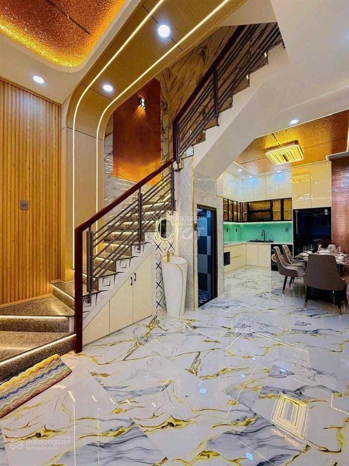 Chính chủ cần bán nhà đường cao đạt, phường 1, quận 5  giá 5,35tỷ/69,6m2  thuê 20tr/tháng  shr