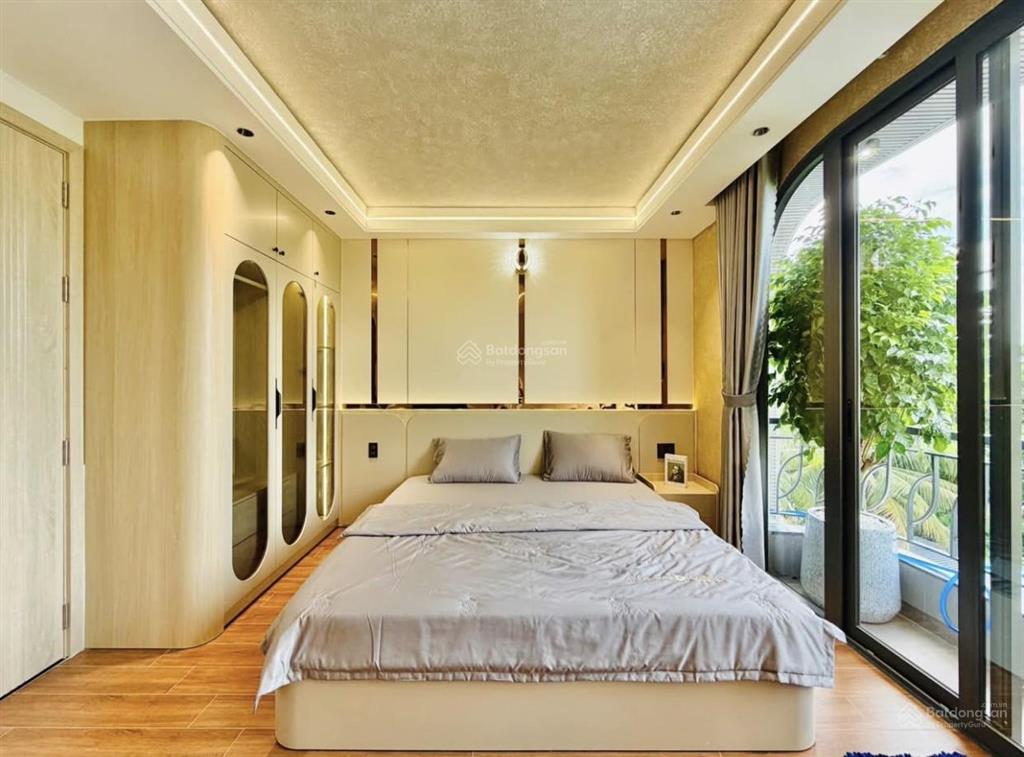 Hàng ngộp mới nhận đường phan kế bính  quận 1  67,5m2 (4,5x15)  ngay chợ thuê 25tr/th