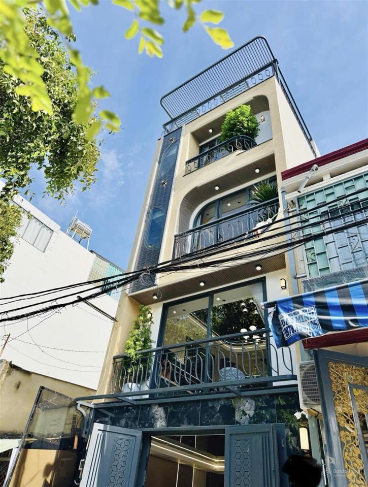 Hàng ngộp mới nhận đường phan kế bính  quận 1  67,5m2 (4,5x15)  ngay chợ thuê 25tr/th