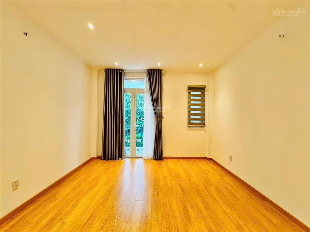 Siêu phẩm  tú xương  q3  hẻm 6m xe hơi nhà 2 lầu đẹp long lanh  giá 6,65 tỷ/67,5m2  thuê 25tr