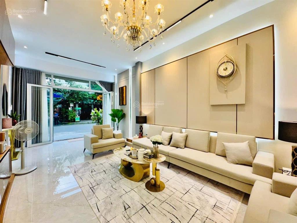 Siêu phẩm  tú xương  q3  hẻm 6m xe hơi nhà 2 lầu đẹp long lanh  giá 6,65 tỷ/67,5m2  thuê 25tr