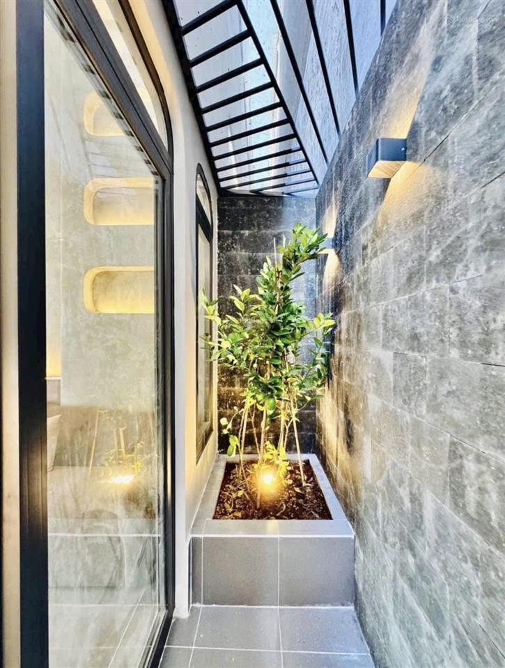 Chính chủ cần bán gấp căn nhà vũ huy tấn, bình thạnh  giá 5,62tỷ/70m2 (5x14)  thuê 25triệu/tháng