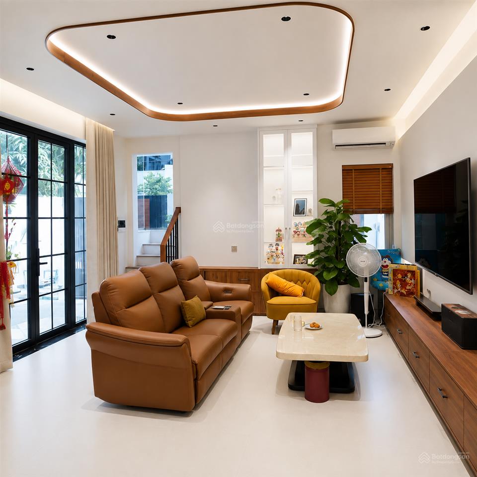 Cần bán nhanh căn biệt thự sân vườn nguyễn văn quỳ, tân thuận, giá tốt 7,35 tỷ/162m2 (9mx18m)