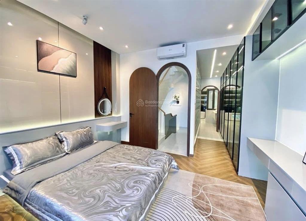 Tôi cần bán gấp căn nhà đường bình lợi  phường 13  quận bình thạnh  giá 5,54tỷ/75m2  thuê 24tr