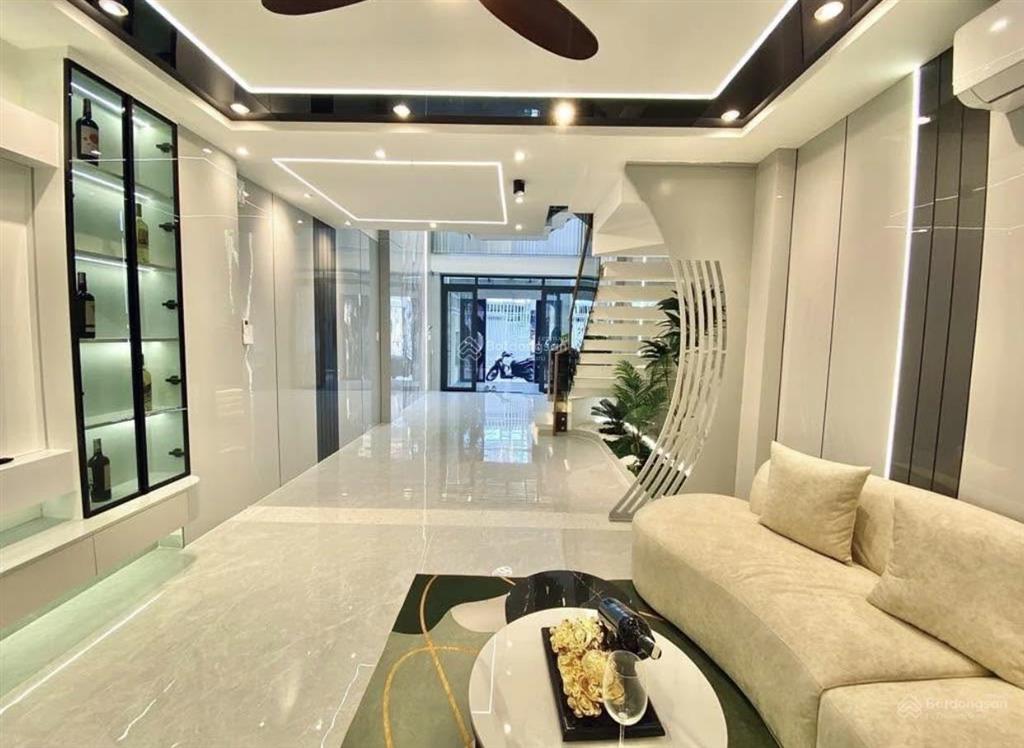 Tôi cần bán gấp căn nhà đường bình lợi  phường 13  quận bình thạnh  giá 5,54tỷ/75m2  thuê 24tr