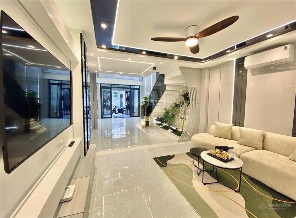 Tôi cần bán gấp căn nhà đường bình lợi  phường 13  quận bình thạnh  giá 5,54tỷ/75m2  thuê 24tr