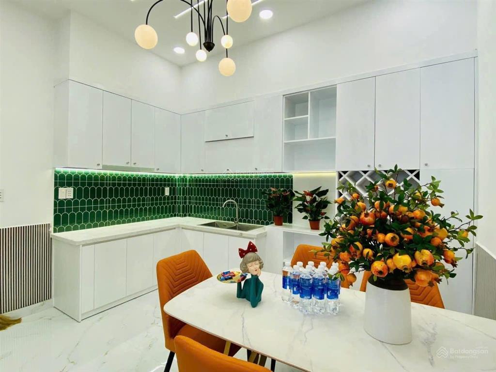 Sở hữu nhà đường bạch vân  quận 5  giá 5,69 tỷ/77m2 (5,5x14)  dòng tiền 24 triệu/tháng  hxh 6m