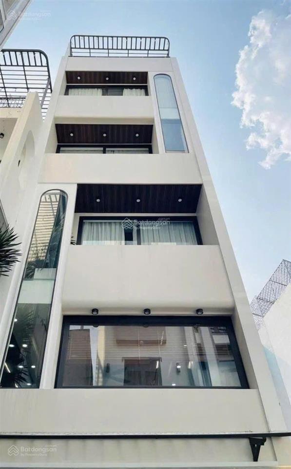 Chính chủ cần bán nhà diện tích lớn 108m2 đường nguyễn hiền, phường 4, quận 3. sổ sẵn