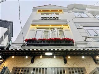 Chốt ngay nhà đẹp ngay đường hoa sữa, quận phú nhuận. giá cực sốc 4,71 tỷ/ 61,6m2 hẻm xe hơi 7m