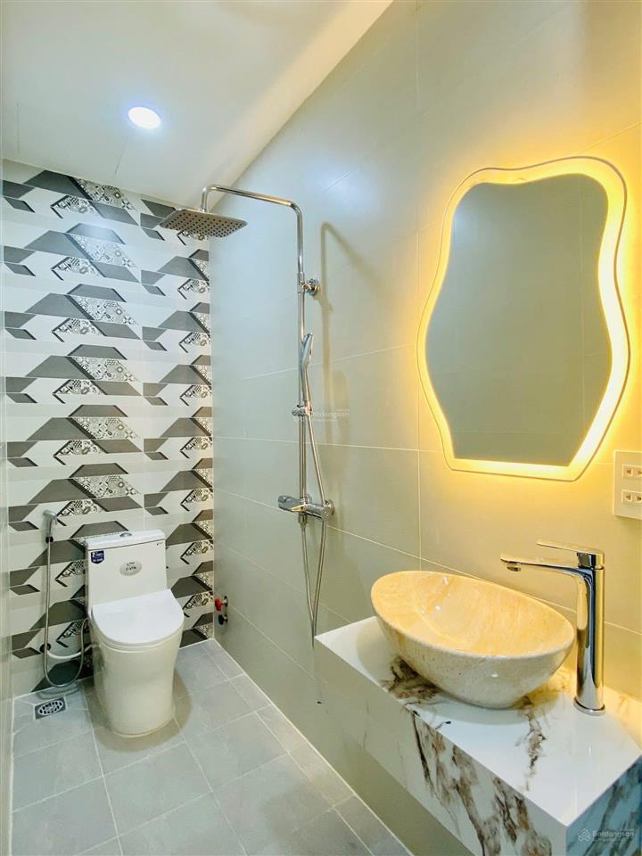Hot nhất trong tuần! bán nhanh nhà nguyễn thị minh khai, quận 1. 76,8m2 (4,8x16)