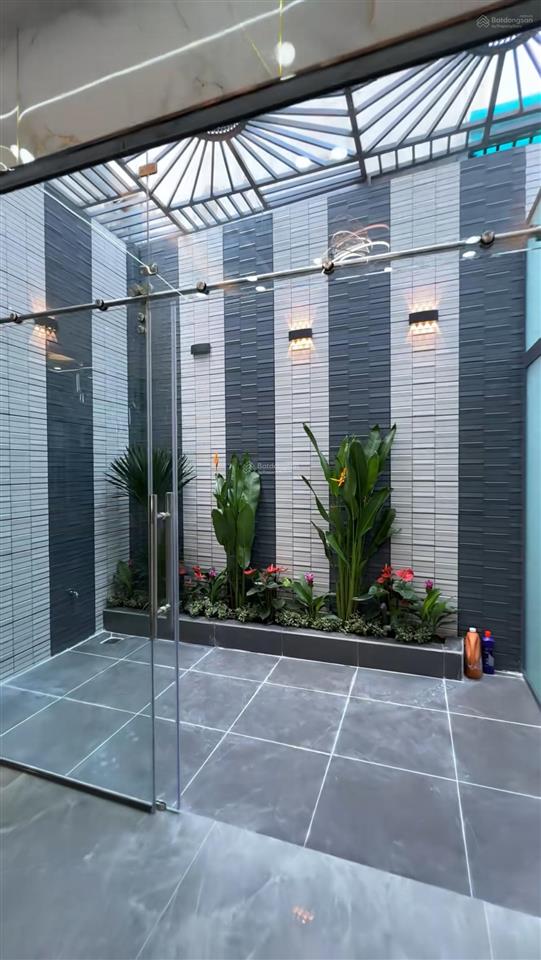 Một căn siêu phẩm duy nhất hồ bá kiện, p.15, quận 10. giá chỉ 5,09 tỷ/ dt lớn 115m2 nhà hxh 3 lâu