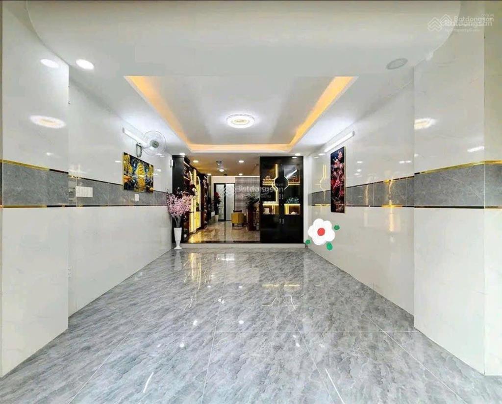 Siêu phẩm ô tô ngủ trong nhà đường trần tuấn khải, quận 5. giá 5,05 tỷ. đang cho thuê 29 triệu/th