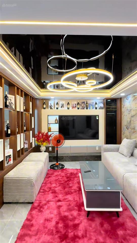 Nhà đẹp bán gấp gần chợ tân định  đường nguyễn phi khanh, quận 1. dt 88m2