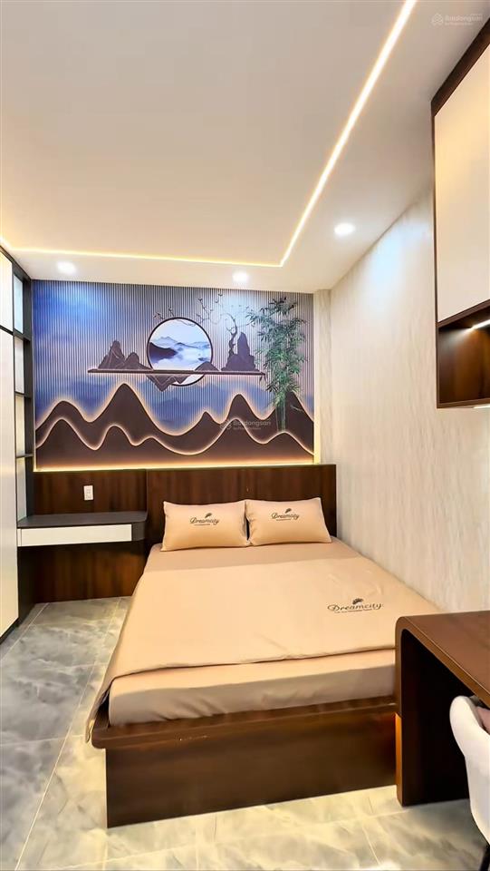 Nhà đẹp bán gấp gần chợ tân định  đường nguyễn phi khanh, quận 1. dt 88m2