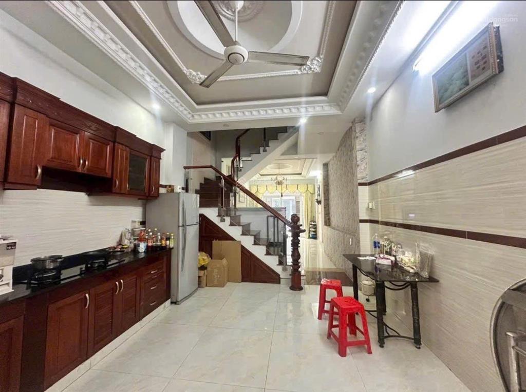 Siêu phẩm nhà giá tốt nằm trên mtd hưng phú,quận 8.giá5tỷ7/5mx14.2m.sổ hồng chính chủ