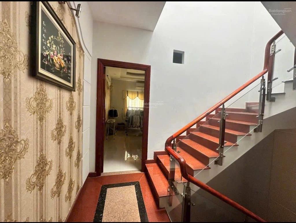 Siêu phẩm nhà giá tốt nằm trên mtd hưng phú,quận 8.giá5tỷ7/5mx14.2m.sổ hồng chính chủ