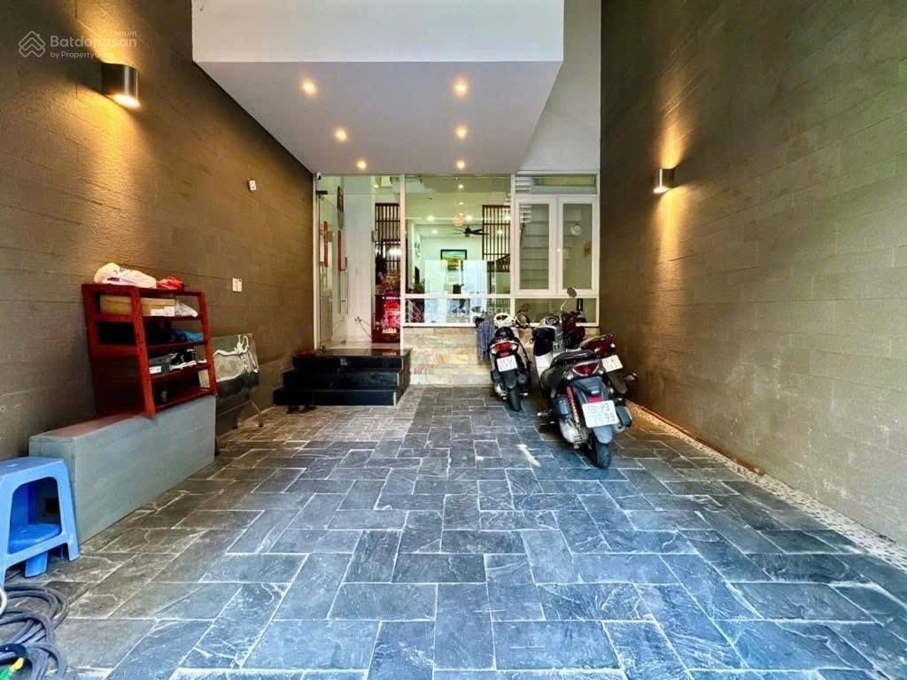 Tranh thủ cọc ngay nhà nguyễn cửu vân, p17, bình thạnh.giá6tỷ470/ 5mx14.6m. sổ riêng