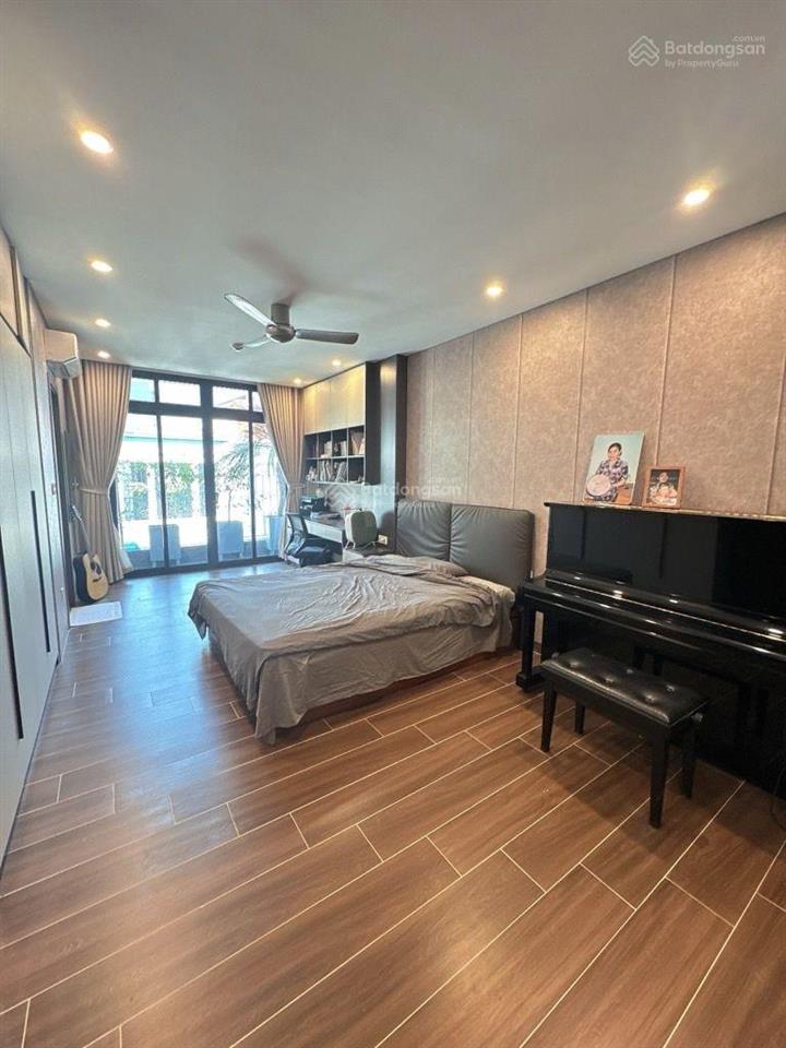 Nhà đẹpdân xâymặt ngõô tô tránhmặt tiền rộng8 tầngthang máynội thất nhậpba đình dt 6