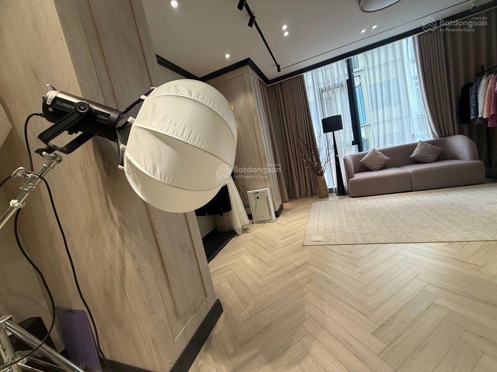 Nhà đẹpdân xâymặt phốlô gócmặt tiền rộng7 tầngthang máykinh doanhnội thất cao cấpsổ vuô