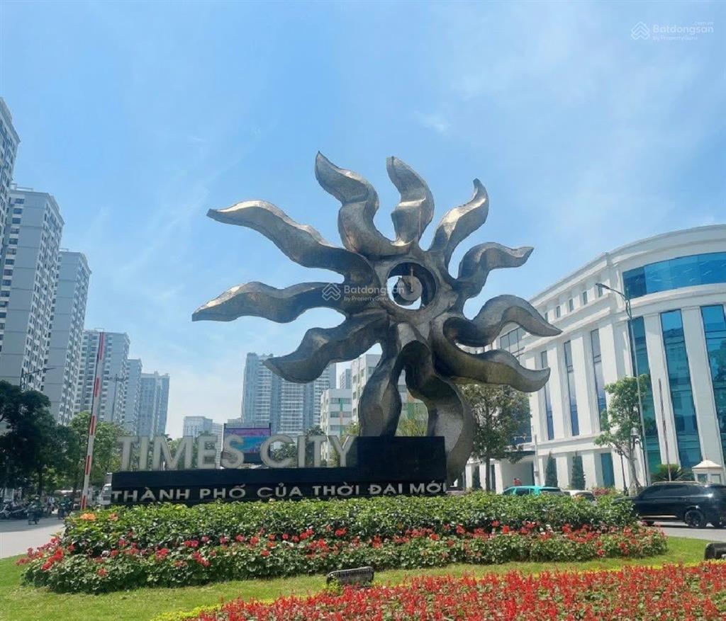 Mặt phốdân xâyvỉa hè rộngkinh doanhđầu tư xây building/cc minidòng tiền sẵnhai bà trưng
dt