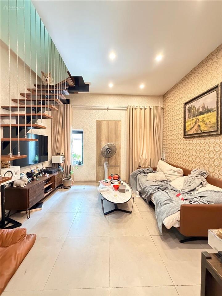 Nhỉnh 9,xtỷ  sở hữu 64m2  cơ hội đầu tư homestay hái ra tiền  gần hồ hoàn kiếm  vincom view đẹp