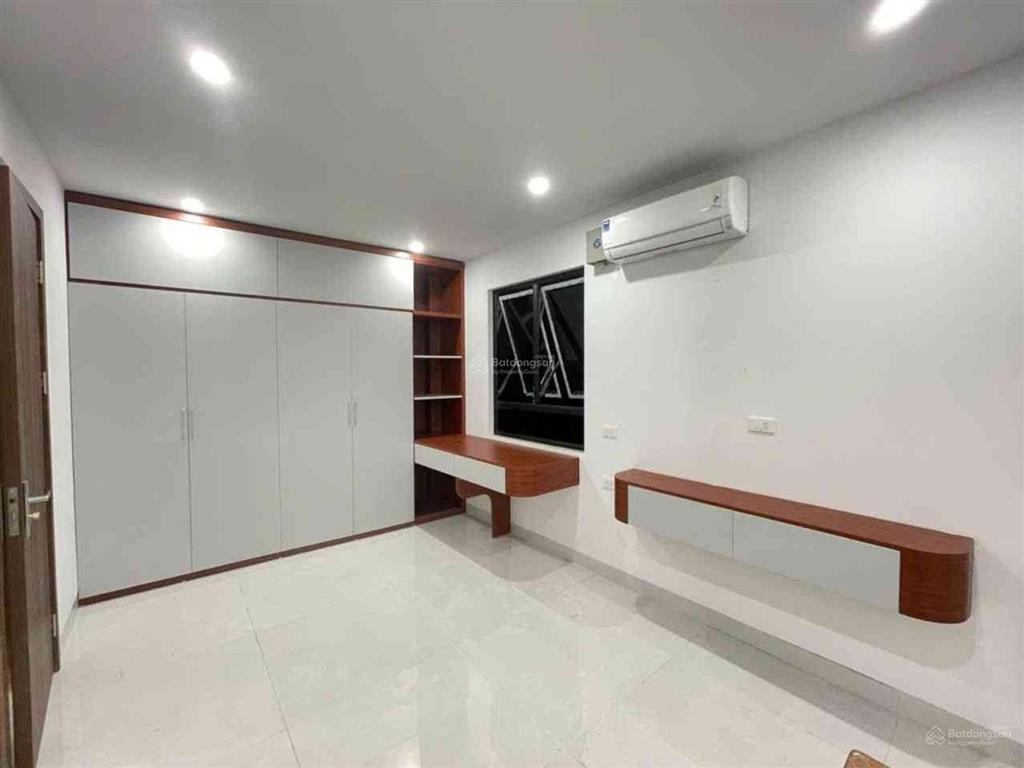 Nhà mới đẹp  mt bề thế  gần nhà hát lớn  6tầng  thang máy  10pn  an cư đẳng cấp  hái ra tiền