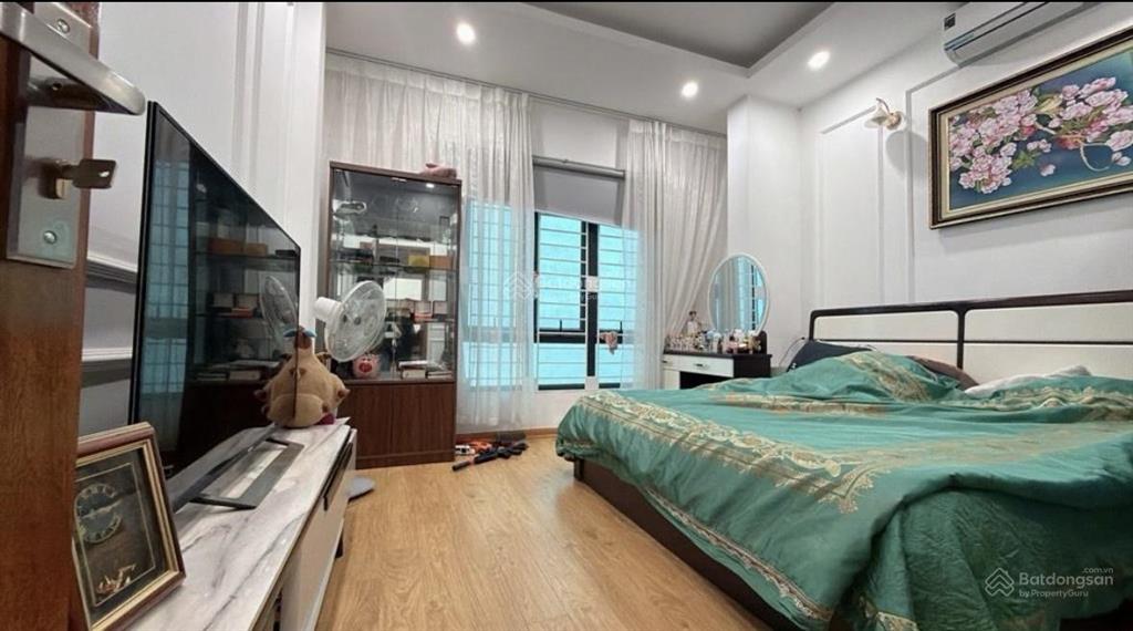 Phố vip dân xây  nhà đẹp  mặt ngõ kinh doanh  an cư  hiệu suất cho thuê cao hoàn kiếm. dt 40m2