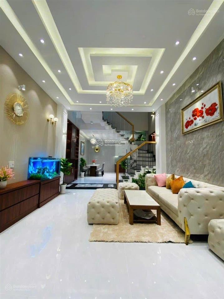 Chủ kẹt tiền cần bán nhà đường tạ quang bửu, quận 8. giá 2 tỷ 950 triệu/60,75m². sổ sẵn