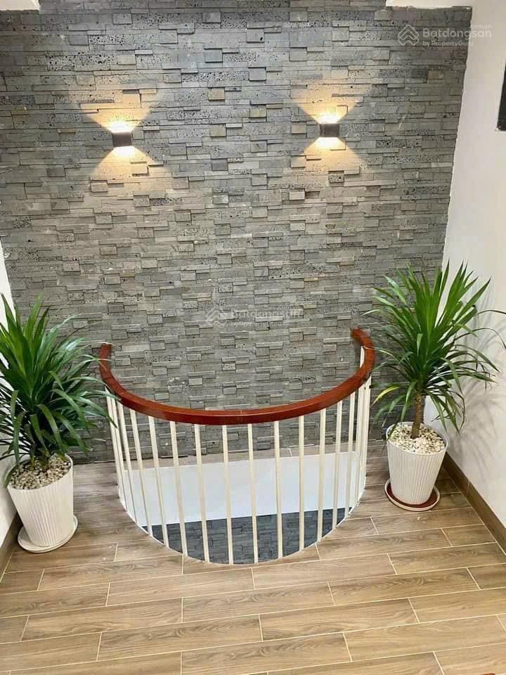 Chịu lỗ cần ra đi nhà trên đường đinh công tráng, quận 1.giá 6tỷ850/72,5m2. sổ sẵn