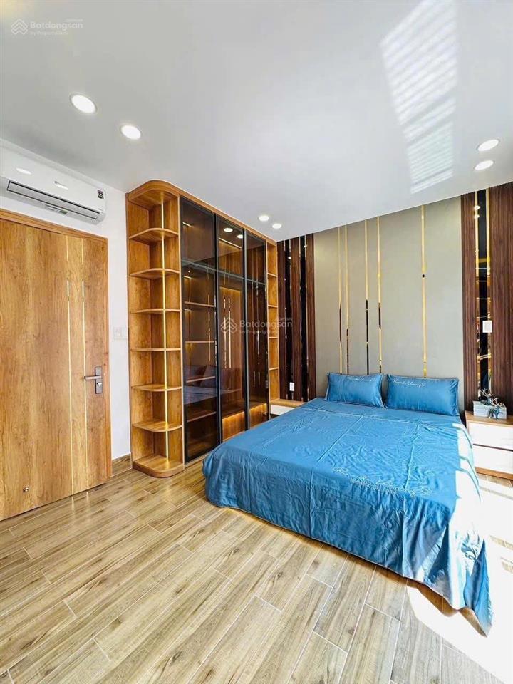 Sở hữu ngay nhà trên nguyễn văn thủ,p.sài gòn,quận 1.giá 6tỷ750/72,85.sổ sẵn