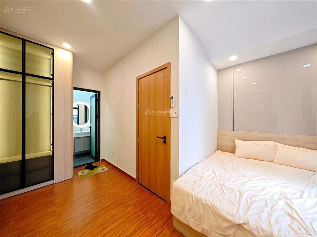 Bán gấp nhà đường nguyễn đình chiểu, quận 3. dt 65,25m2. sổ hồng riêng