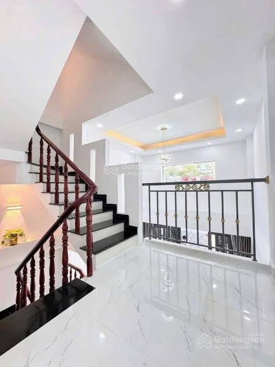 Định cư nước ngoài chính chủ cần bán nhà gần mt trên đường đinh bộ lĩnh,p12,bình thạnh.giá 3tỷ950.